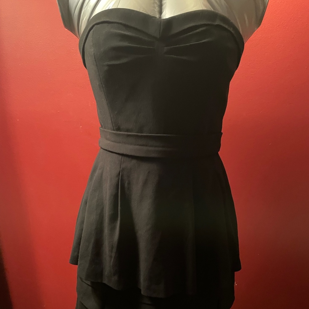 BCBGMAXAZRIA Size 4 Black Strapless Dress With Ruffles & Sweetheart Neckline